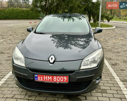 Серый Рено Меган, объемом двигателя 1.6 л и пробегом 164 тыс. км за 8000 $, фото 2 на Automoto.ua