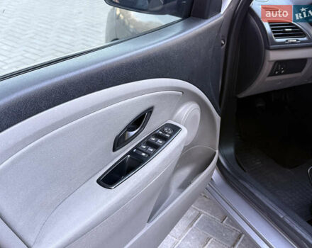 Рено Меган 2010 в Одессе на Automoto.ua Серый Рено Меган, объемом двигателя 1.46 л и пробегом 221 тыс. км за 5999 $, фото 45 на Automoto.ua