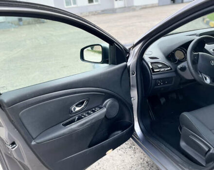 Сірий Рено Меган, об'ємом двигуна 1.6 л та пробігом 191 тис. км за 7500 $, фото 4 на Automoto.ua