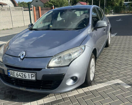 Рено Меган 2010 в Днепре (Днепропетровске) на Automoto.ua Серый Рено Меган, объемом двигателя 1.5 л и пробегом 326 тыс. км за 5550 $, фото 2 на Automoto.ua