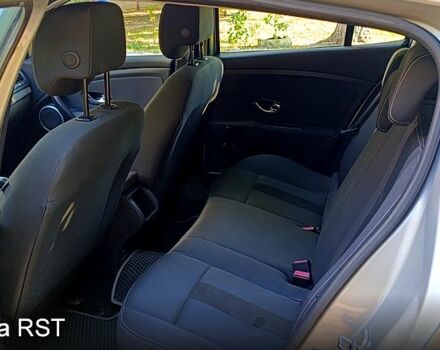 Серый Рено Меган, объемом двигателя 1.5 л и пробегом 224 тыс. км за 5400 $, фото 5 на Automoto.ua