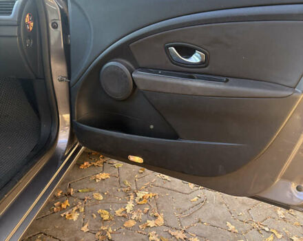 Серый Рено Меган, объемом двигателя 1.6 л и пробегом 303 тыс. км за 6500 $, фото 9 на Automoto.ua