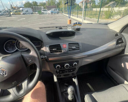 Рено Меган 2010 в Днепре (Днепропетровске) на Automoto.ua Серый Рено Меган, объемом двигателя 1.5 л и пробегом 326 тыс. км за 5550 $, фото 19 на Automoto.ua