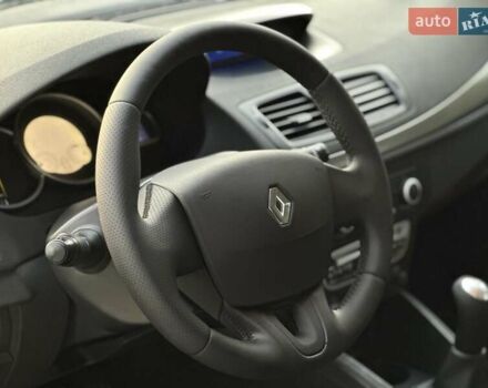 Серый Рено Меган, объемом двигателя 1.6 л и пробегом 168 тыс. км за 6500 $, фото 23 на Automoto.ua