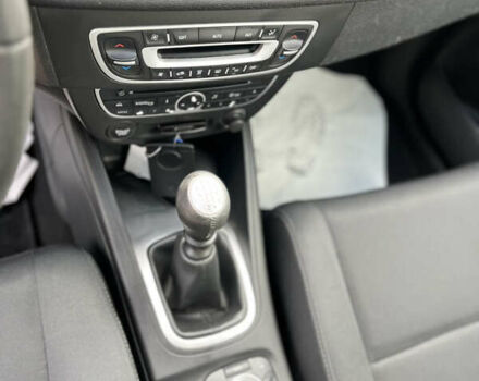 Сірий Рено Меган, об'ємом двигуна 1.6 л та пробігом 191 тис. км за 7600 $, фото 31 на Automoto.ua