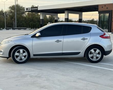 Рено Меган 2010 в Житомире на Automoto.ua Серый Рено Меган, объемом двигателя 1.5 л и пробегом 305 тыс. км за 6600 $, фото 5 на Automoto.ua