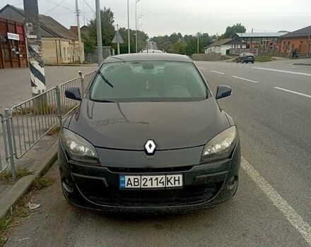 Рено Меган 2010 в Казатине на Automoto.ua Серый Рено Меган, объемом двигателя 1.5 л и пробегом 280 тыс. км за 6500 $, фото 1 на Automoto.ua