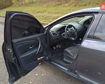 Рено Меган 2010 в Ровно на Automoto.ua Серый Рено Меган, объемом двигателя 1.46 л и пробегом 286 тыс. км за 5500 $, фото 2 на Automoto.ua