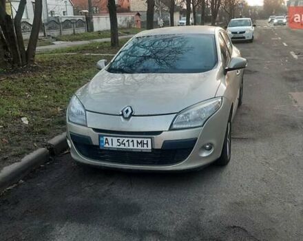 Серый Рено Меган, объемом двигателя 1.6 л и пробегом 215 тыс. км за 5999 $, фото 2 на Automoto.ua