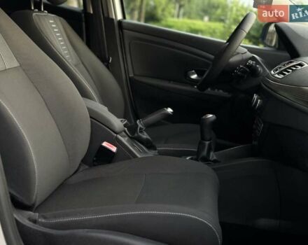 Серый Рено Меган, объемом двигателя 1.6 л и пробегом 168 тыс. км за 6500 $, фото 4 на Automoto.ua