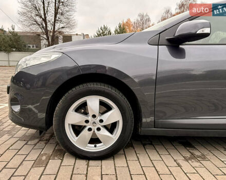 Серый Рено Меган, объемом двигателя 1.6 л и пробегом 164 тыс. км за 8000 $, фото 43 на Automoto.ua