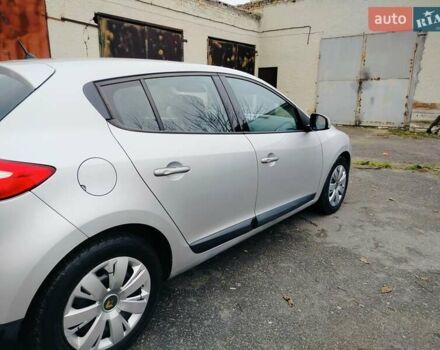 Серый Рено Меган, объемом двигателя 1.4 л и пробегом 247 тыс. км за 5900 $, фото 16 на Automoto.ua