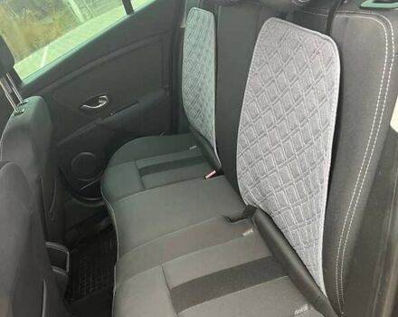 Серый Рено Меган, объемом двигателя 1.46 л и пробегом 250 тыс. км за 5600 $, фото 9 на Automoto.ua