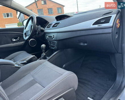 Серый Рено Меган, объемом двигателя 1.6 л и пробегом 180 тыс. км за 6550 $, фото 33 на Automoto.ua