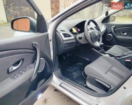 Серый Рено Меган, объемом двигателя 1.4 л и пробегом 247 тыс. км за 5900 $, фото 18 на Automoto.ua