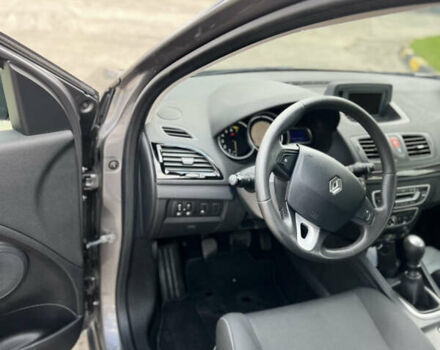 Сірий Рено Меган, об'ємом двигуна 1.6 л та пробігом 191 тис. км за 7600 $, фото 3 на Automoto.ua