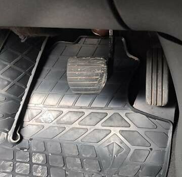 Сірий Рено Меган, об'ємом двигуна 1.46 л та пробігом 132 тис. км за 7550 $, фото 16 на Automoto.ua