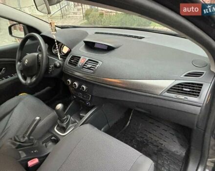 Сірий Рено Меган, об'ємом двигуна 1.46 л та пробігом 229 тис. км за 5500 $, фото 24 на Automoto.ua