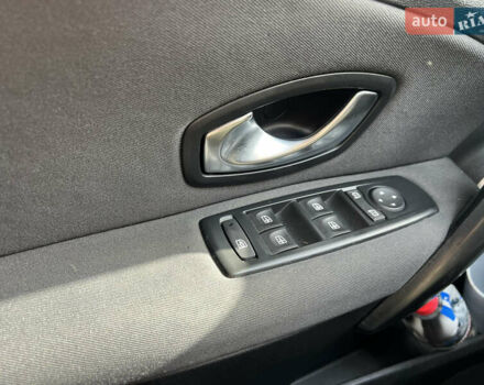 Сірий Рено Меган, об'ємом двигуна 1.5 л та пробігом 152 тис. км за 6700 $, фото 3 на Automoto.ua