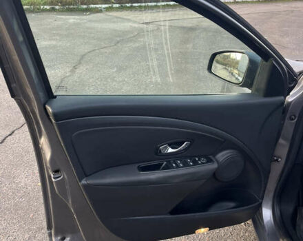 Серый Рено Меган, объемом двигателя 1.5 л и пробегом 211 тыс. км за 7200 $, фото 17 на Automoto.ua