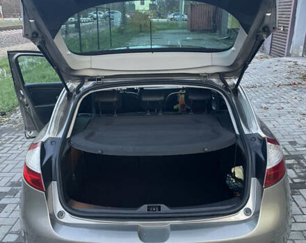 Сірий Рено Меган, об'ємом двигуна 1.46 л та пробігом 255 тис. км за 7700 $, фото 19 на Automoto.ua