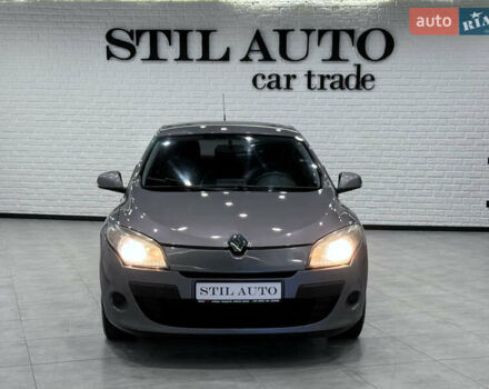 Сірий Рено Меган, об'ємом двигуна 1.46 л та пробігом 221 тис. км за 6100 $, фото 8 на Automoto.ua