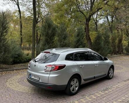 Рено Меган 2011 в Запорожье на Automoto.ua Серый Рено Меган, объемом двигателя 1.46 л и пробегом 251 тыс. км за 6400 $, фото 10 на Automoto.ua