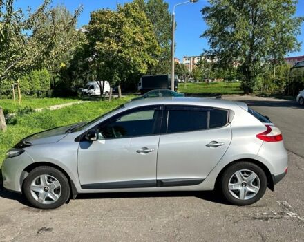 Рено Меган 2011 у Запоріжжя на Automoto.ua Сірий Рено Меган, об'ємом двигуна 1.5 л та пробігом 290 тис. км за 5700 $, фото 3 на Automoto.ua