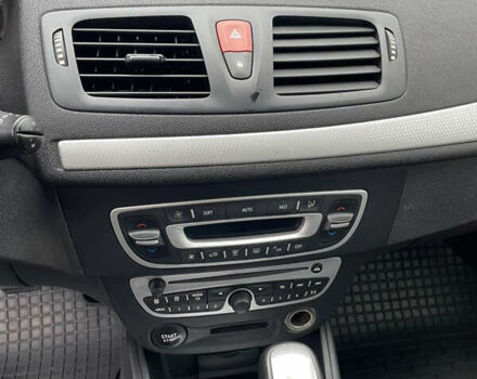 Сірий Рено Меган, об'ємом двигуна 1.46 л та пробігом 255 тис. км за 7700 $, фото 23 на Automoto.ua