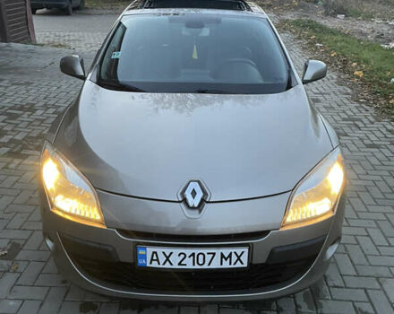 Сірий Рено Меган, об'ємом двигуна 1.46 л та пробігом 255 тис. км за 7700 $, фото 3 на Automoto.ua