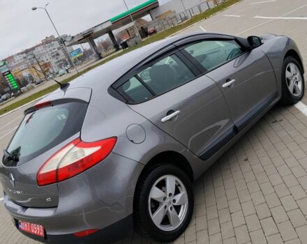 Серый Рено Меган, объемом двигателя 0 л и пробегом 230 тыс. км за 7100 $, фото 2 на Automoto.ua