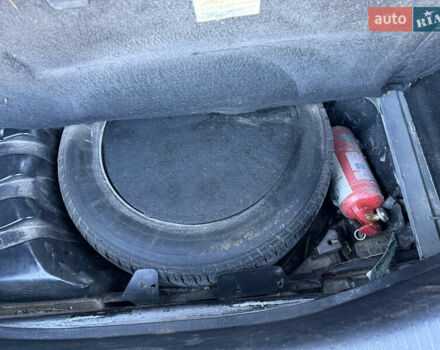 Серый Рено Меган, объемом двигателя 1.5 л и пробегом 360 тыс. км за 5600 $, фото 14 на Automoto.ua