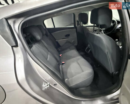 Сірий Рено Меган, об'ємом двигуна 1.46 л та пробігом 221 тис. км за 6100 $, фото 22 на Automoto.ua