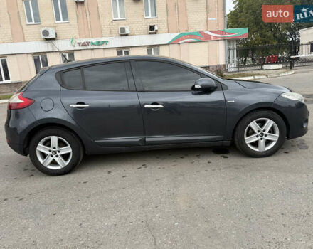 Рено Меган 2011 у Полтаві на Automoto.ua Сірий Рено Меган, об'ємом двигуна 1.46 л та пробігом 287 тис. км за 6600 $, фото 4 на Automoto.ua