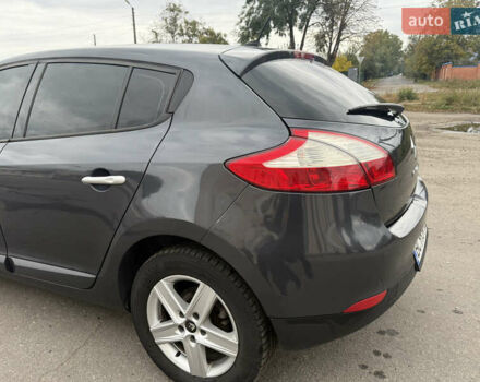 Рено Меган 2011 у Полтаві на Automoto.ua Сірий Рено Меган, об'ємом двигуна 1.46 л та пробігом 287 тис. км за 6600 $, фото 1 на Automoto.ua