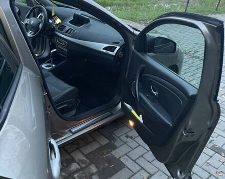 Сірий Рено Меган, об'ємом двигуна 1.46 л та пробігом 255 тис. км за 7700 $, фото 15 на Automoto.ua