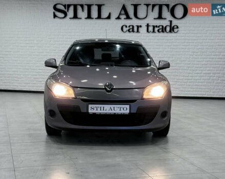Сірий Рено Меган, об'ємом двигуна 1.46 л та пробігом 221 тис. км за 6100 $, фото 9 на Automoto.ua