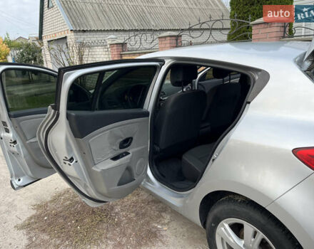 Сірий Рено Меган, об'ємом двигуна 1.5 л та пробігом 251 тис. км за 6200 $, фото 8 на Automoto.ua