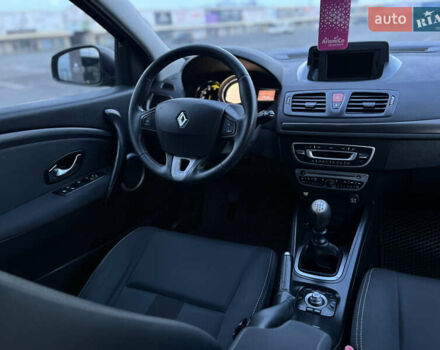 Серый Рено Меган, объемом двигателя 1.46 л и пробегом 220 тыс. км за 6700 $, фото 24 на Automoto.ua