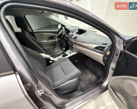 Сірий Рено Меган, об'ємом двигуна 1.46 л та пробігом 221 тис. км за 6100 $, фото 16 на Automoto.ua