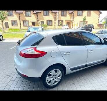 Рено Меган 2011 в Виннице на Automoto.ua Серый Рено Меган, объемом двигателя 1.6 л и пробегом 279 тыс. км за 6700 $, фото 4 на Automoto.ua