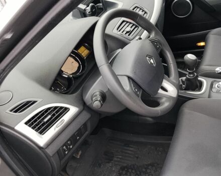 Серый Рено Меган, объемом двигателя 0 л и пробегом 230 тыс. км за 7100 $, фото 12 на Automoto.ua