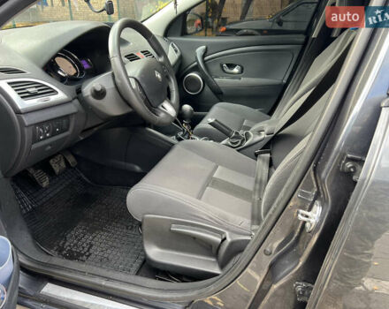Сірий Рено Меган, об'ємом двигуна 1.5 л та пробігом 152 тис. км за 6700 $, фото 4 на Automoto.ua