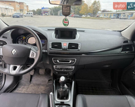 Рено Меган 2011 у Полтаві на Automoto.ua Сірий Рено Меган, об'ємом двигуна 1.46 л та пробігом 287 тис. км за 6600 $, фото 15 на Automoto.ua