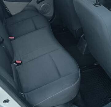 Серый Рено Меган, объемом двигателя 1.5 л и пробегом 400 тыс. км за 5500 $, фото 8 на Automoto.ua