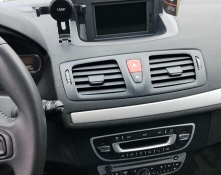 Серый Рено Меган, объемом двигателя 0 л и пробегом 230 тыс. км за 7100 $, фото 8 на Automoto.ua