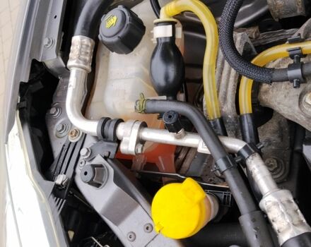 Серый Рено Меган, объемом двигателя 0 л и пробегом 230 тыс. км за 7100 $, фото 21 на Automoto.ua