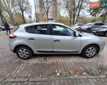 Рено Меган 2011 в Виннице на Automoto.ua Серый Рено Меган, объемом двигателя 1.46 л и пробегом 220 тыс. км за 6300 $, фото 9 на Automoto.ua