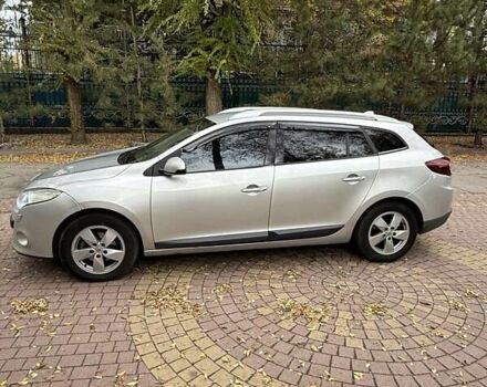 Рено Меган 2011 в Запорожье на Automoto.ua Серый Рено Меган, объемом двигателя 1.46 л и пробегом 251 тыс. км за 6400 $, фото 1 на Automoto.ua