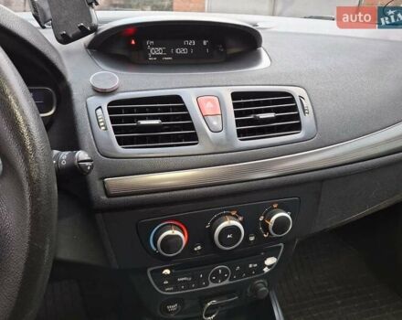 Серый Рено Меган, объемом двигателя 1.6 л и пробегом 231 тыс. км за 6800 $, фото 12 на Automoto.ua